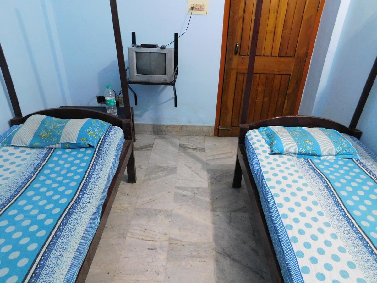 Dispur Lodge Guwahati Esterno foto