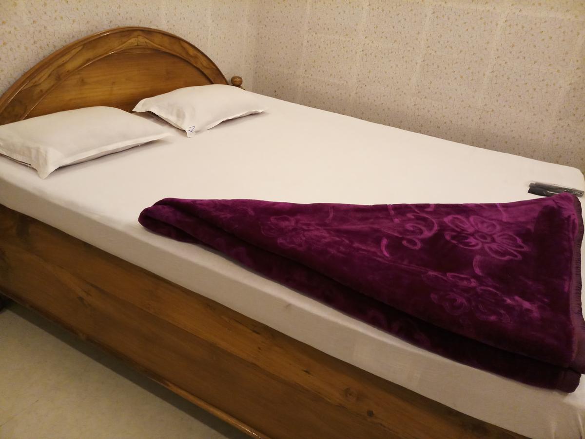 Dispur Lodge Guwahati Esterno foto