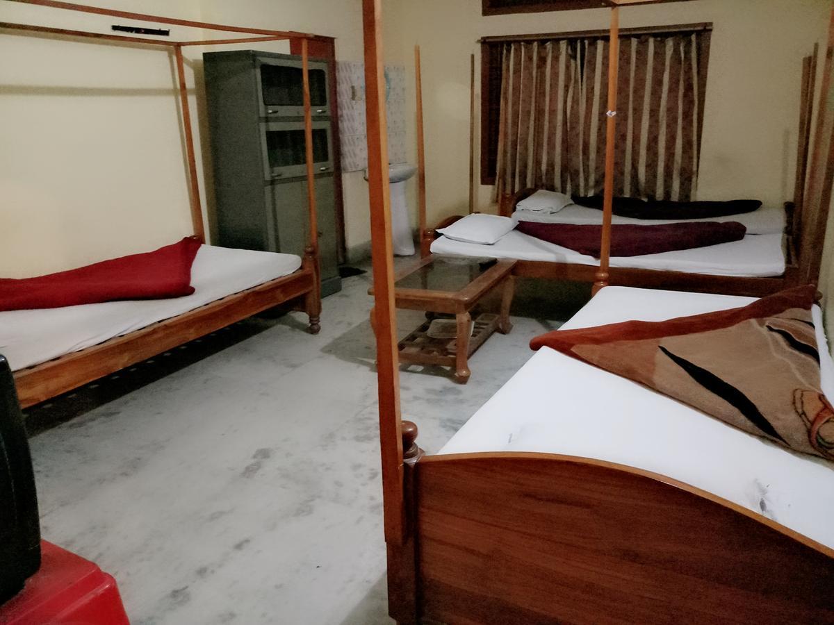 Dispur Lodge Guwahati Esterno foto