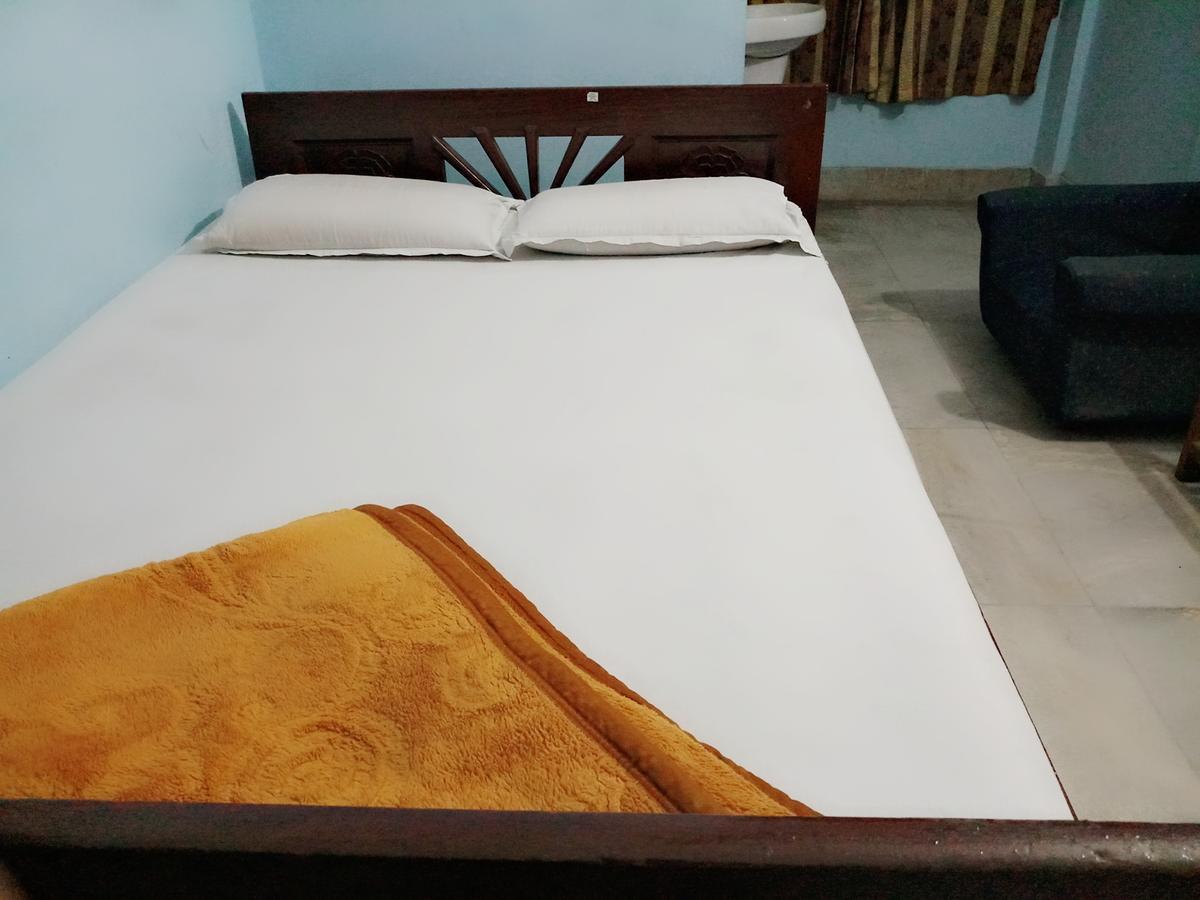 Dispur Lodge Guwahati Esterno foto