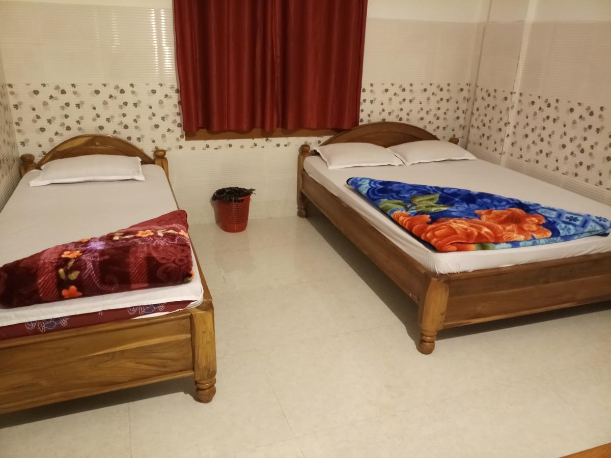 Dispur Lodge Guwahati Esterno foto
